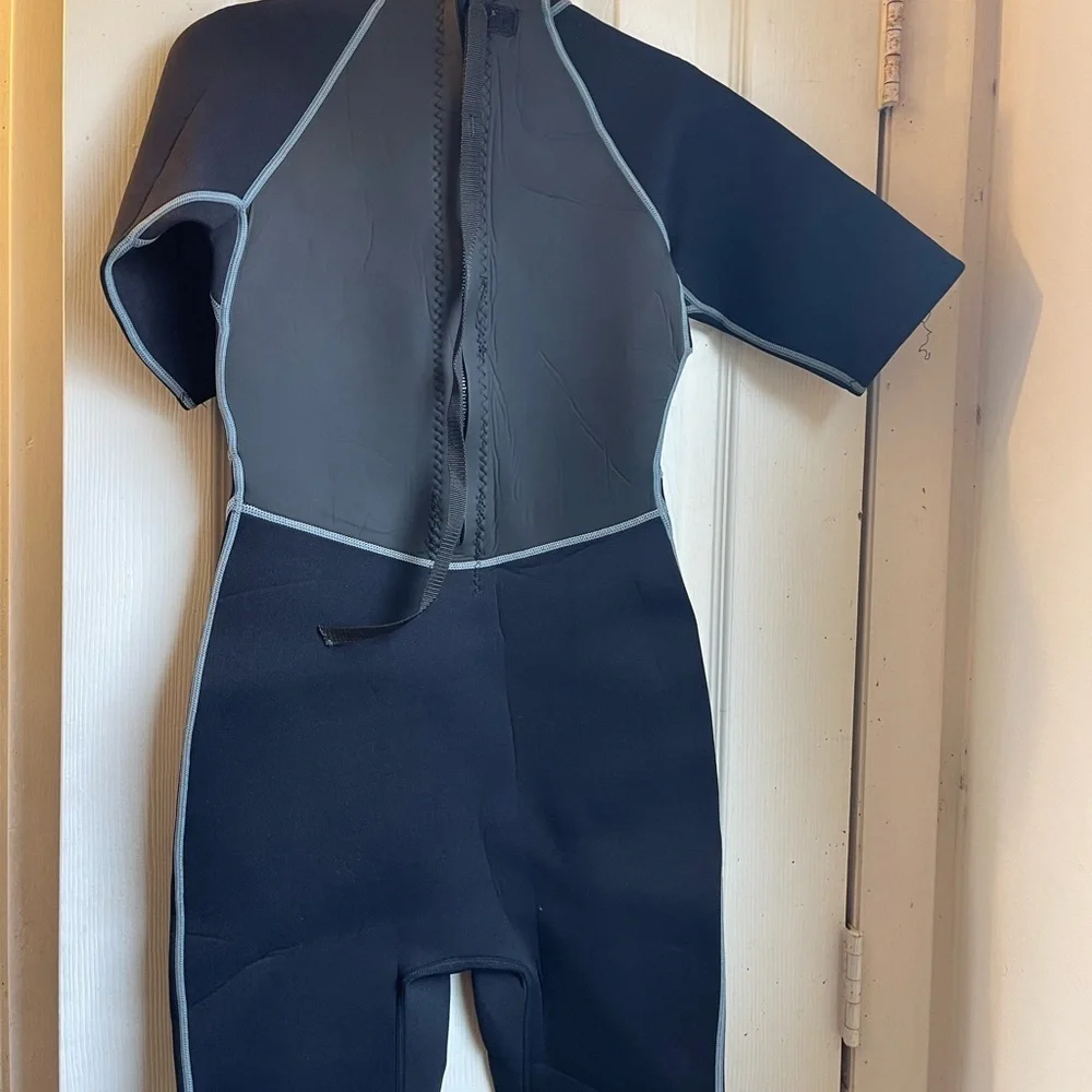 Island surf shorty wetsuit - Picture 3 of 9